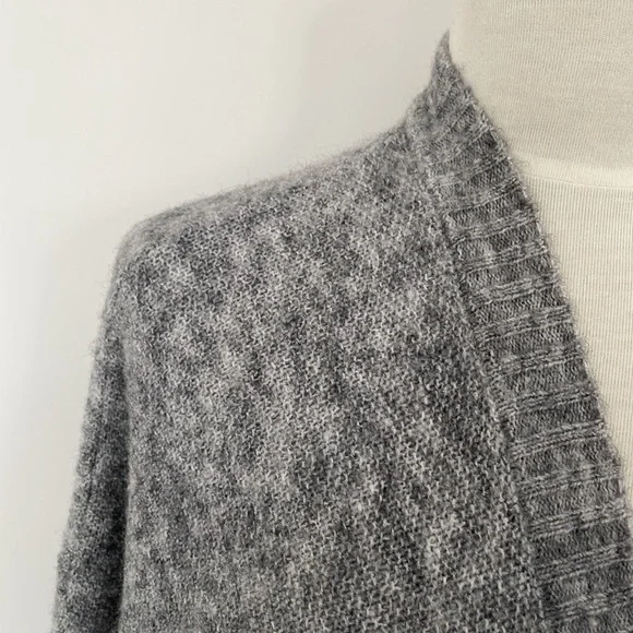 NWOT SURKANA Oversize Shawl Sweater. Heather Grey Colour.  Size: One Size - Picture 6 of 10